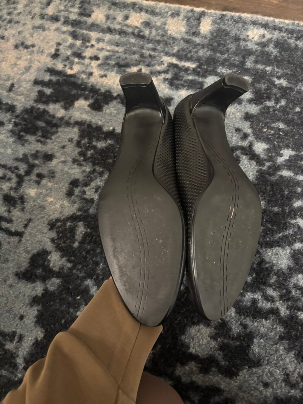 Van Eli Black Perforated Leather Pumps Block Heel 9.5